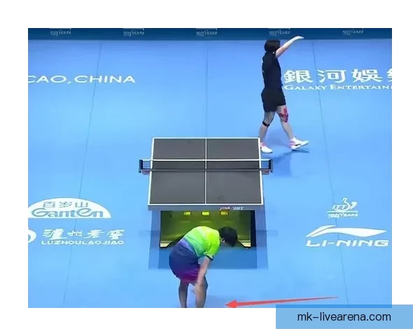 刘国正妻子为王楚钦比赛落泪直呼太难 达科教练被打服累到撑地